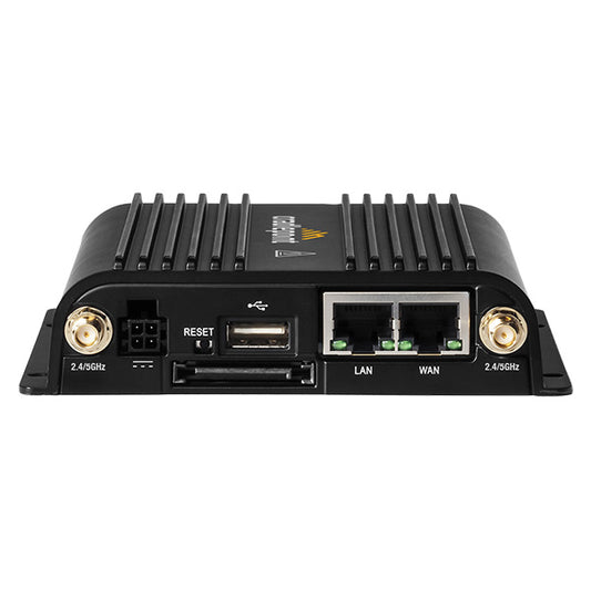 Cradlepoint COR IBR900 Series with NetCloud Solutions (Includes AC Power Supply and Antennas)